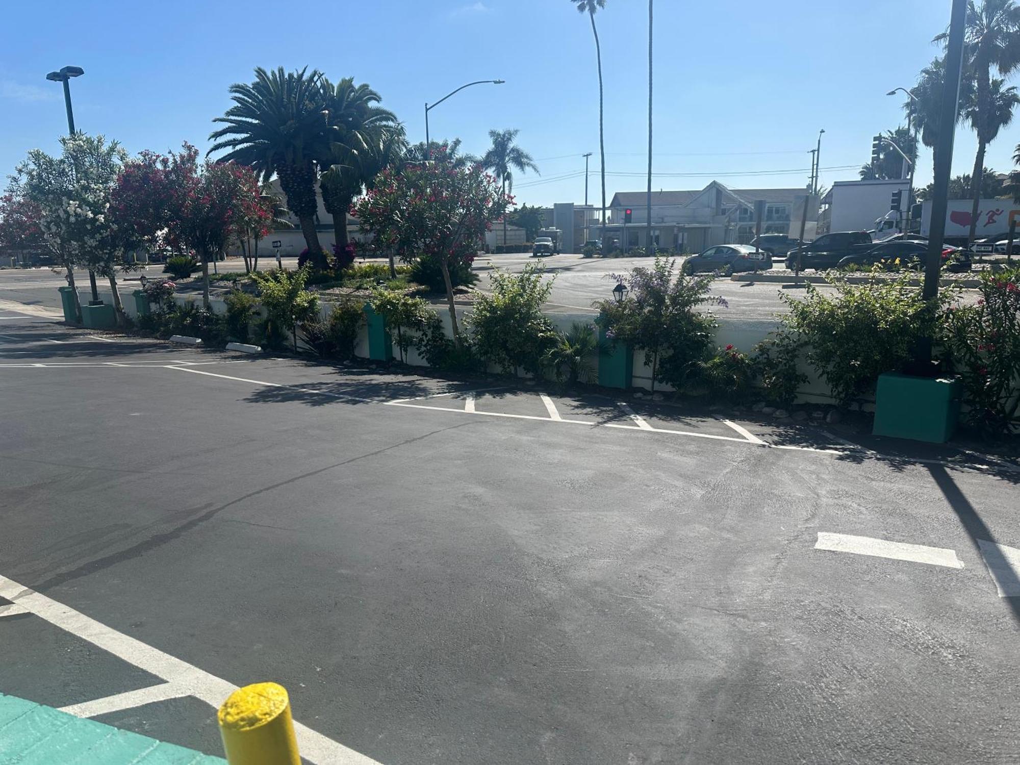 Super 8 By Wyndham Oceanside Downtown Exterior foto